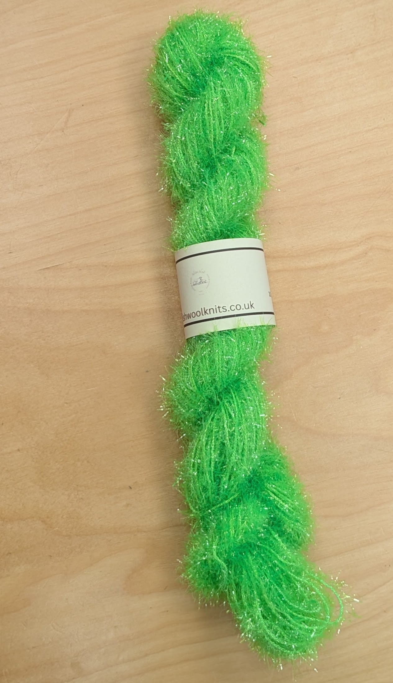 Y Shed Fach Wlan Glitzy Fluff - Sparkle Yarn 25g