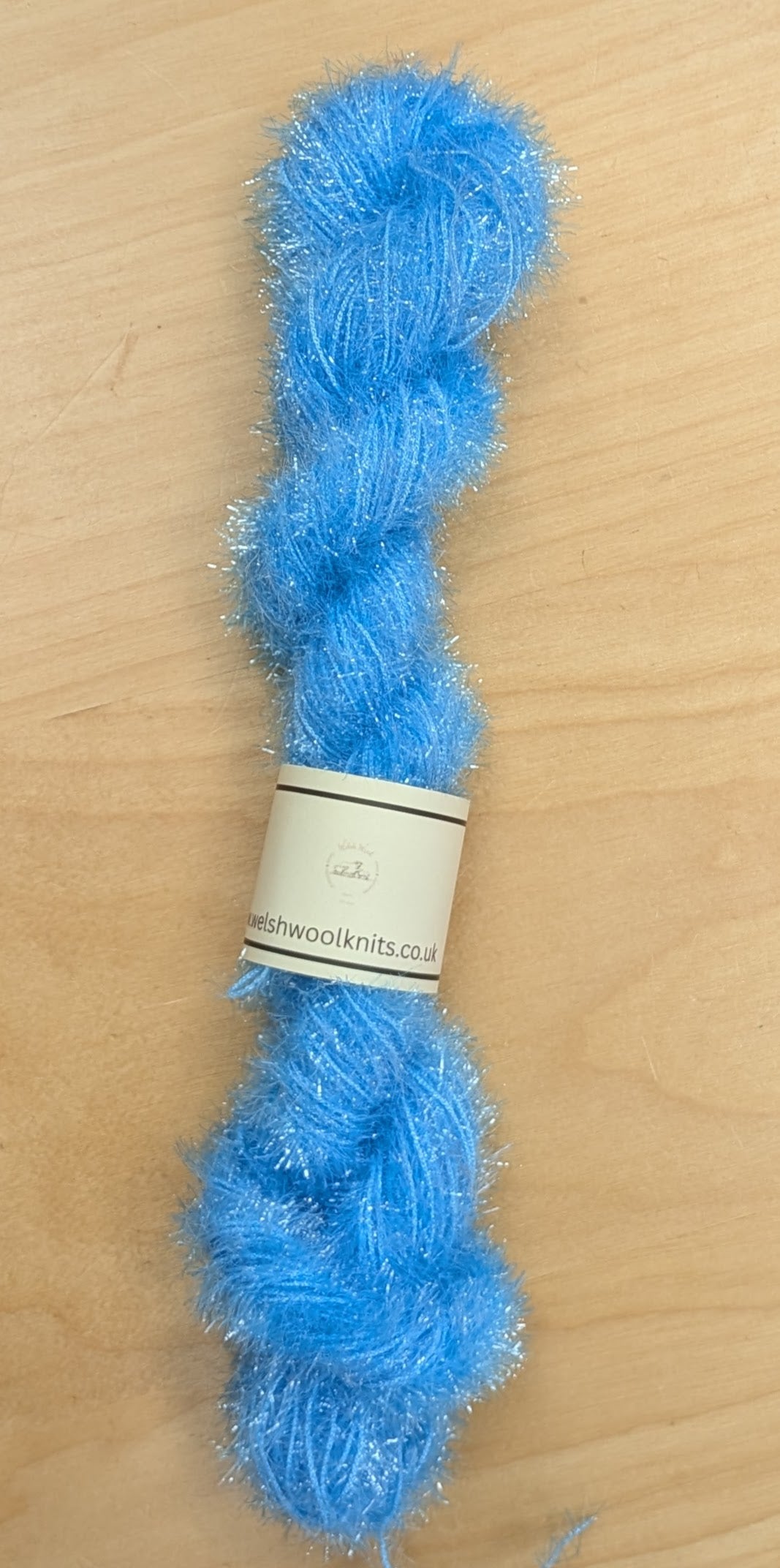 Y Shed Fach Wlan Glitzy Fluff - Sparkle Yarn 25g